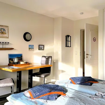 Huus Waterkant 04, Amrum Апартаменты *